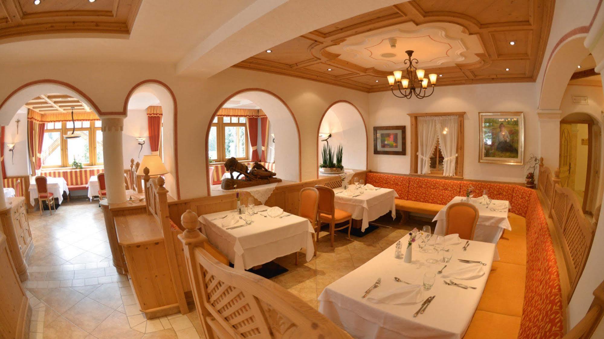 Hotel Diamant San Cassiano  Ngoại thất bức ảnh